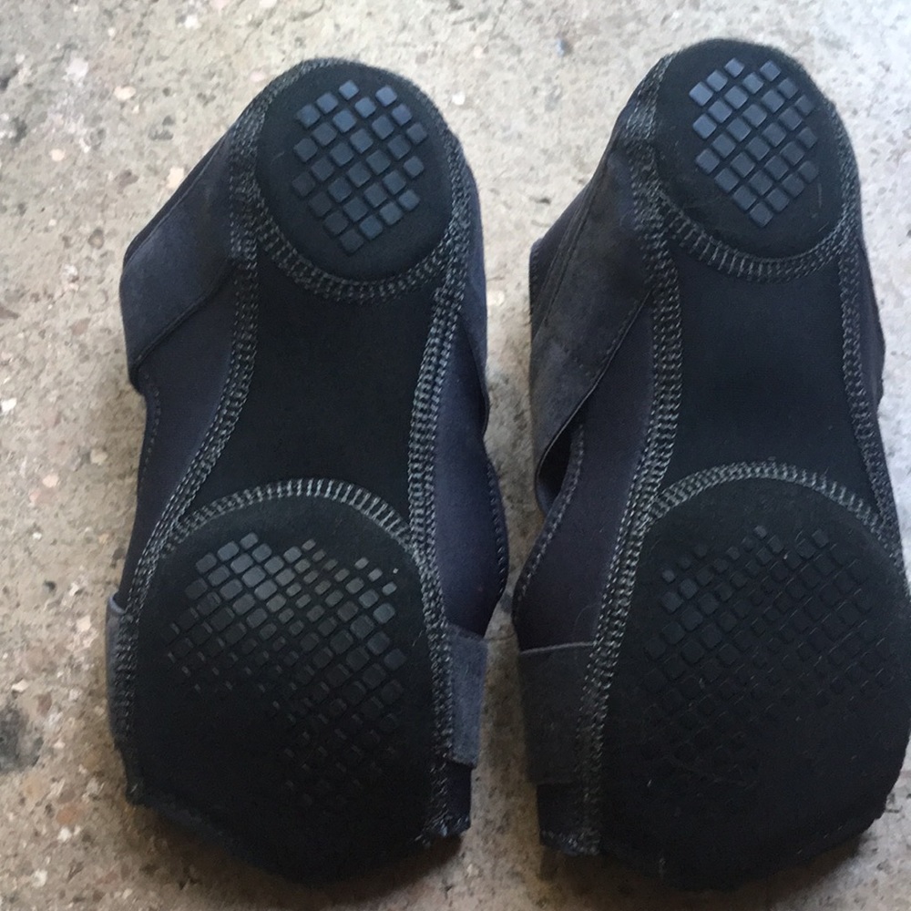 Brand new Point Studio Pilates shoes gun metal grey. Velvet straps. Size 11 - Picture 4 of 4
